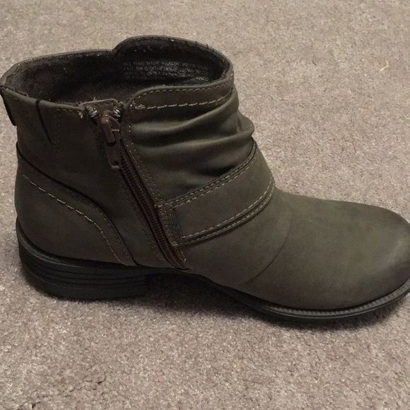 Planet by Earth Boots - Picture 3 of 7